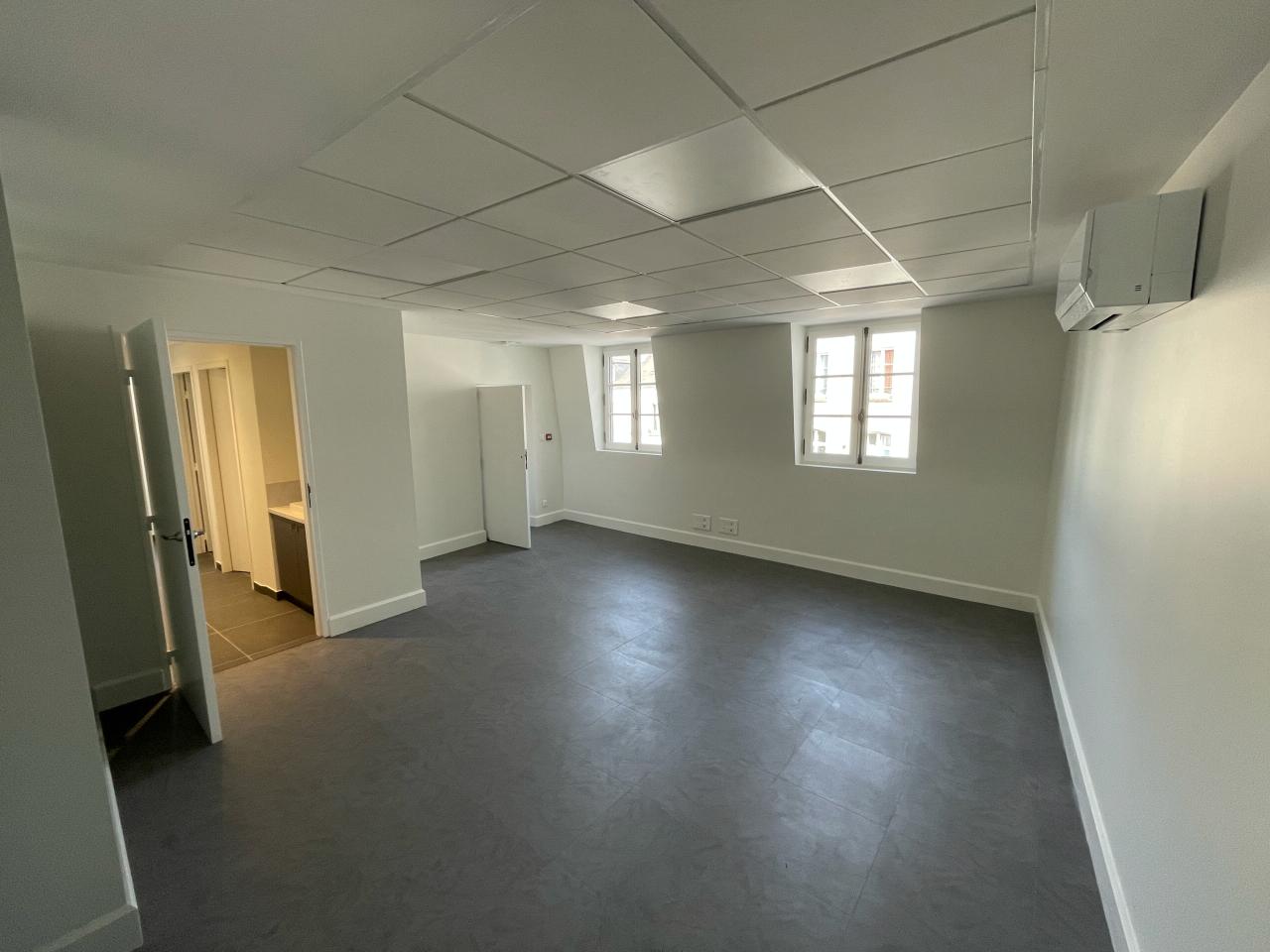 Bureau Tours 444m² Location bureau Tours Indre-et-Loire OLBUR2310745 14